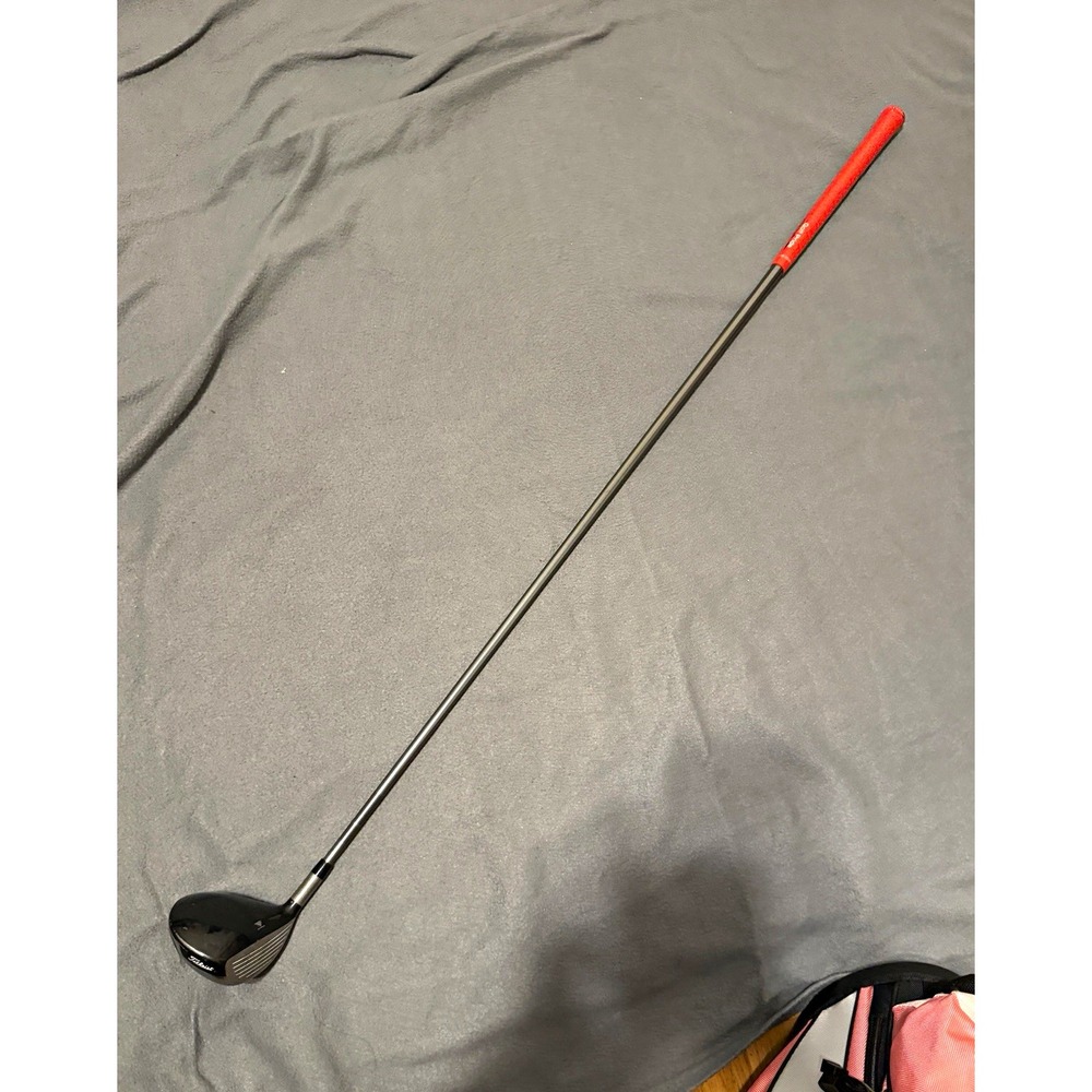Titleist 909 F3 15° 3 Wood RH Diamana Graphite Golf Pride Fairway Wood